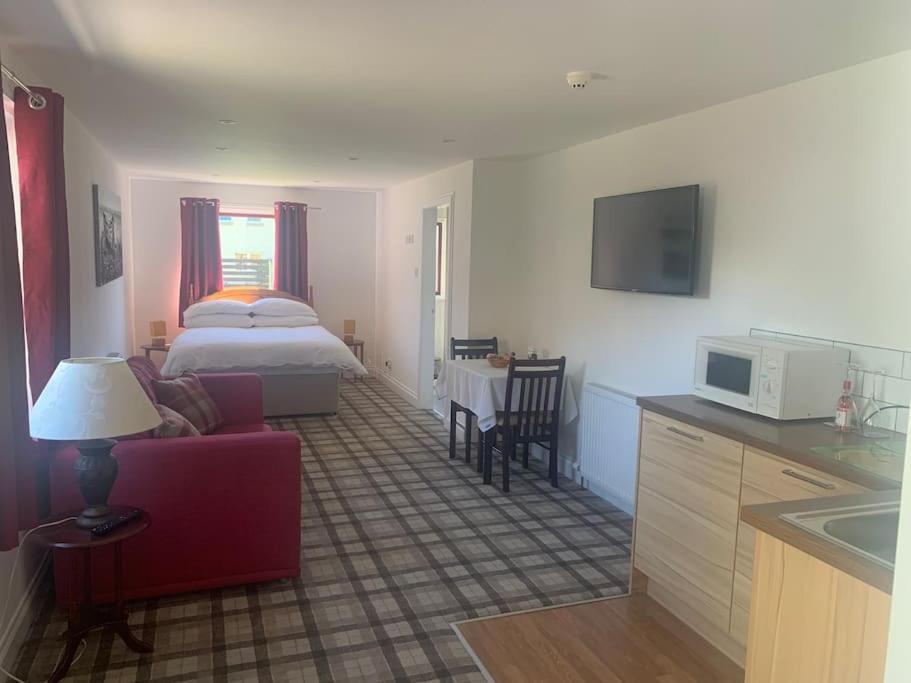 Inverness City Studio Apartment Sleeps 2 Dalneigh Экстерьер фото